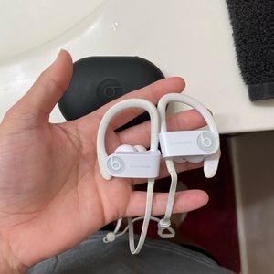 Dr. Dre Powerbeats3 headphones